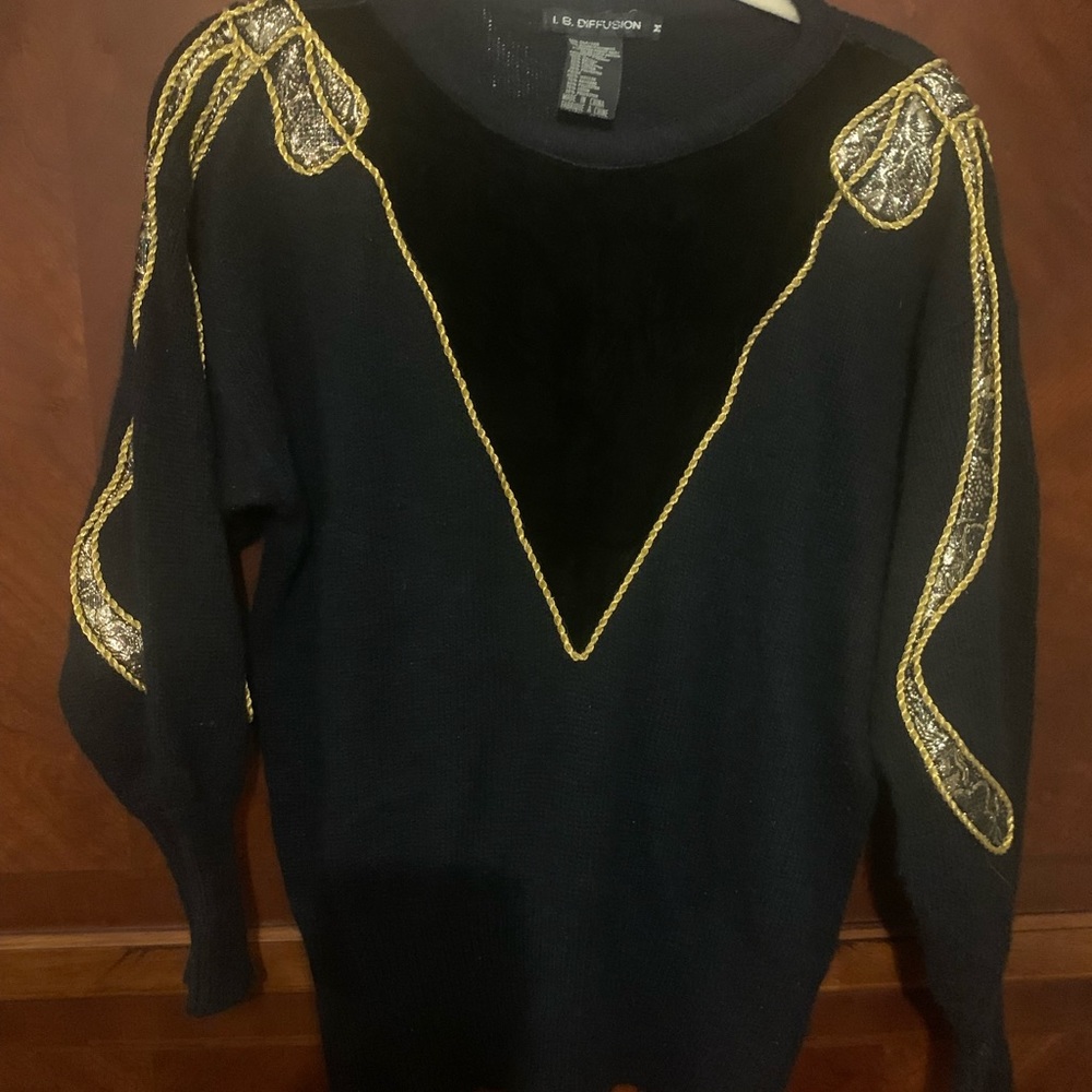 I B Diffusions Black Sweater with Bow embellishments